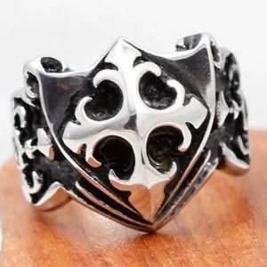 MEN'S FASHION RING SILVER STEEL CROSS SHIELD RING SIZE 8 MENS RING